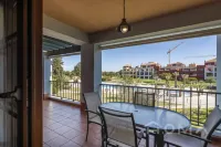 Golfside Apartment With Large Terrace - stanze in case private