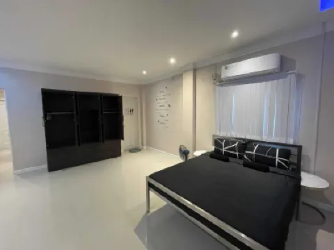 Charming 3-bedroom House Rental in Camarines Norte Hotel di 