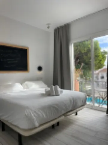 White Village Boutique, Benalmádena فنادق في 