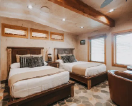 Cougar Ridge Resort