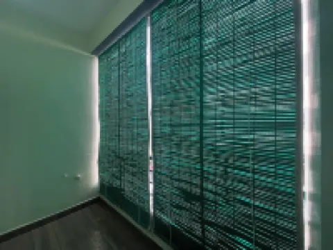 高級兩房公寓• 乾淨且中心位置 • 步行至 IT 中心