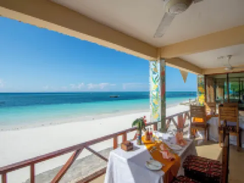 Double A Nungwi Beach Hotel โรงแรมในนุงวี