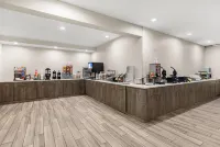 La Quinta Inn & Suites by Wyndham Newport - breakfast