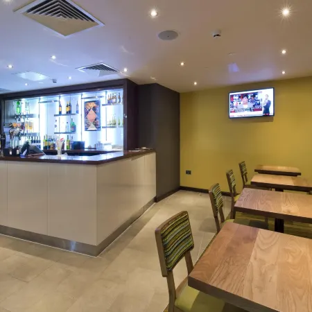Premier Inn Cheltenham Town Centre