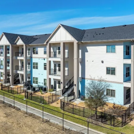 Landing Apartments Austin - Lockhart
