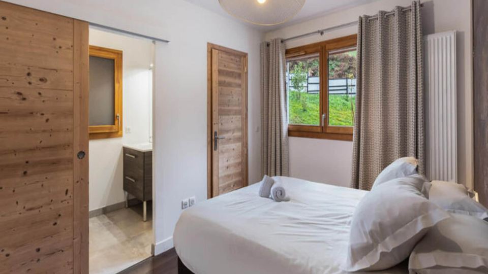 Silver Lodge Residence - B