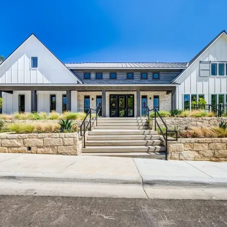 Landing Furnished Apartments - Salado