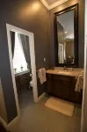 Hamilton House Inn