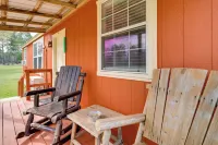 Tranquil Plantersville Cabin Farm Animals on-Site - parking