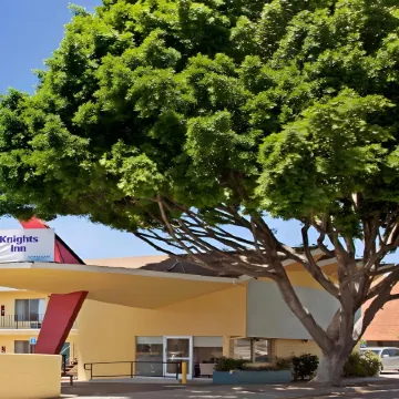 Astro Pasadena Hotel