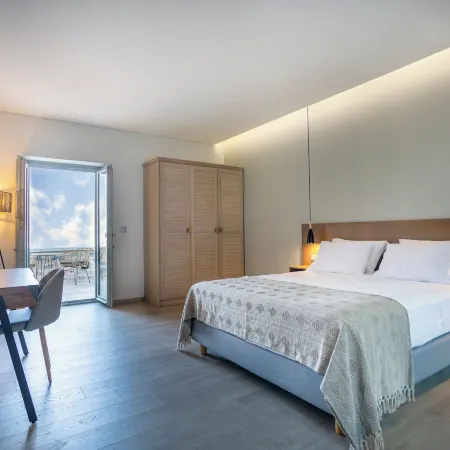 Armantanis Luxury Suites