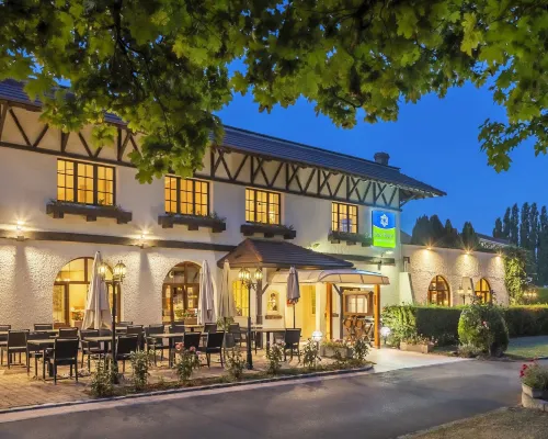Sure Hotel by Best Western Saint-Quentin Ouest Hotels in Holnon