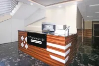 Super Deluxe Roomhotel Rise and Dine Restaurant