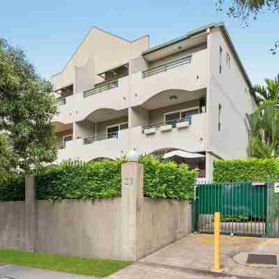 Comfortable Stay With Pool Access Hotel Exterior