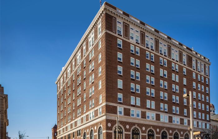 The Yorktowne Hotel, Tapestry Collection by Hilton
