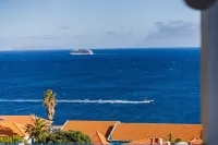 GuestReady - Serene Stay with Sea Views