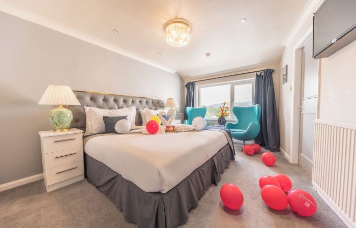 Waterhead Rooms & Suites - Parking Available Onsite