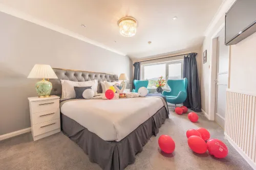 Waterhead Rooms & Suites - Parking Available Onsite