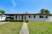 Miami Area Work & Play Hub! Near I-75 & SR 826 - 3-Star