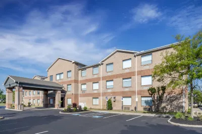 Holiday Inn Express Pocomoke City  호텔