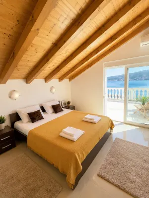 Family House with Pool & Sea View - Bữa sáng