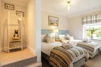 Stunning 3 Bedroom Cotswold Retreat - 2-Star