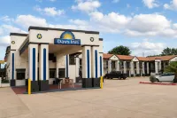 Days Inn by Wyndham Orange