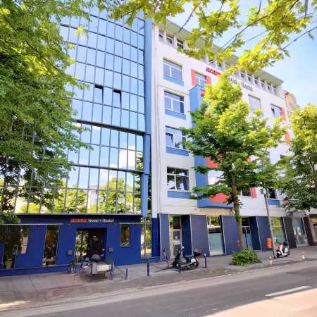 Acama Hotel & Hostel Kreuzberg Отели рядом с достопримечательностью «Конгресс-центр STATION Berlin»