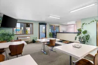 Super 8 by Wyndham Bourbonnais/Kankakee Area