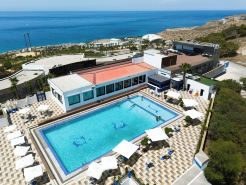 Dwo Mira Palace