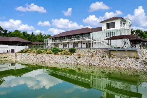 Sheshavana heritage resort - 2-Star