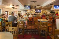 Table Mountain Inn - parking