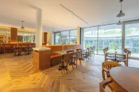 BABEL COMMUNITY Hôtel Bordeaux - 2-Star