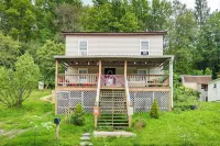 10 Mins to Blackwater Falls: Mtn Home w/ Hot Tub - 3-Star