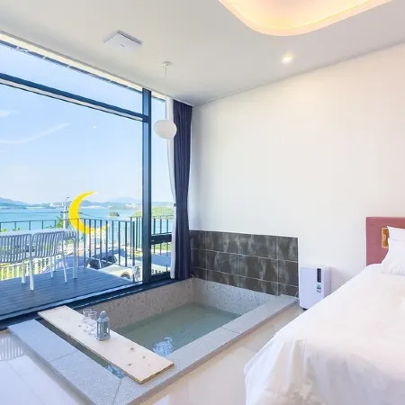 Yeosu Road 328 Ocean View Pool Villa