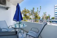 Limassol Seafront Family Suite - 3 stelle