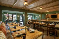 Grand Adirondack Hotel, Lake Placid, a Tribute Portfolio Hotel - breakfast