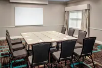 Residence Inn Newark Elizabeth/Liberty International Airport - Pet friendly