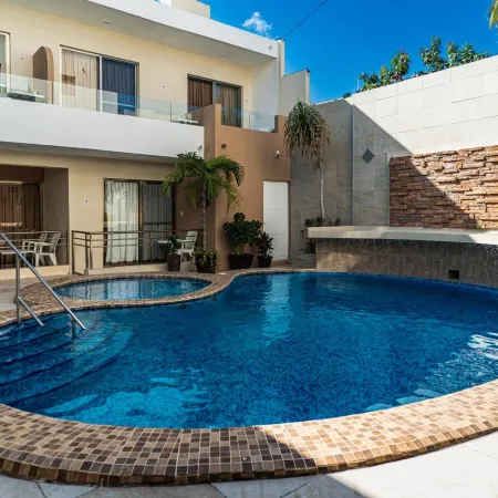 Hotel & Suites Domani