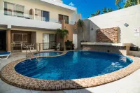 Hotel & Suites Domani - Pools