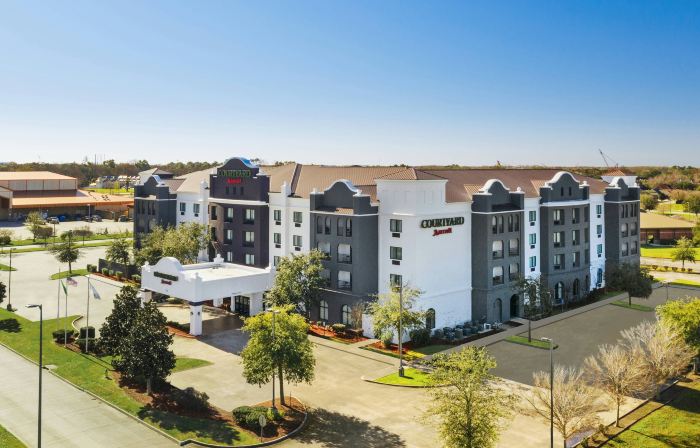 Courtyard Houma