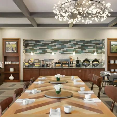 Four Points by Sheraton Sacramento International Airport
