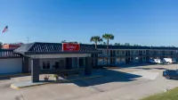 Red Roof Inn Slidell - Pet friendly