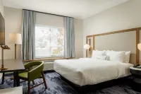Fairfield Inn & Suites Salina - 3-Star