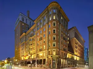 The Omni King Edward Hotel