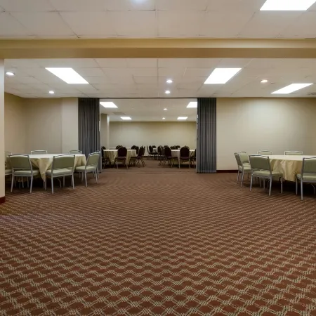 Red Roof Inn & Suites Newark - University