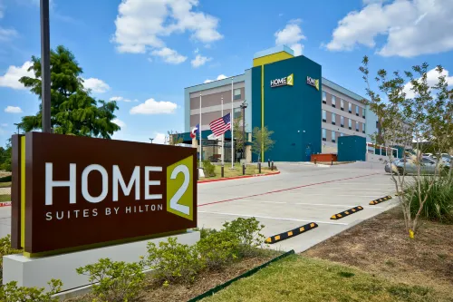 Home2 Suites by Hilton Bedford DFW West - Parkplatz