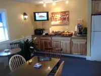 Harkness Brook Inn - parking