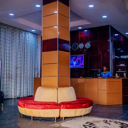 Dejavu Hotel and Suite