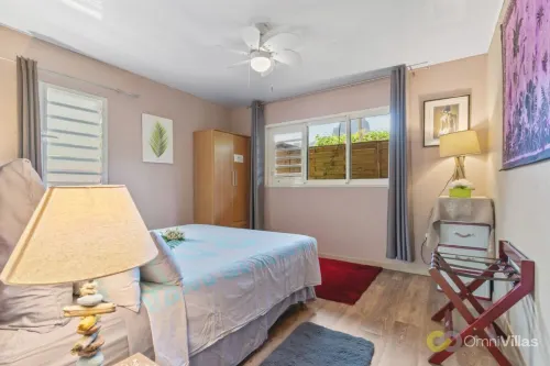 Fare Oaoa · own screened terrace, sleeps 4 - ห้องครัว